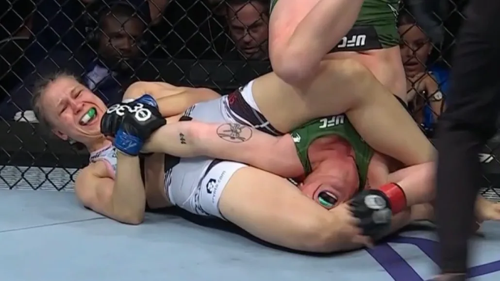 Julija Stoliarenko Armbar Molly McCann